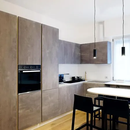 Lägenhet Residenza Il Cavaliere Del Borgo D'oro