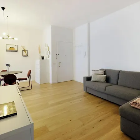 Lägenhet Residenza Il Cavaliere Del Borgo D'oro *